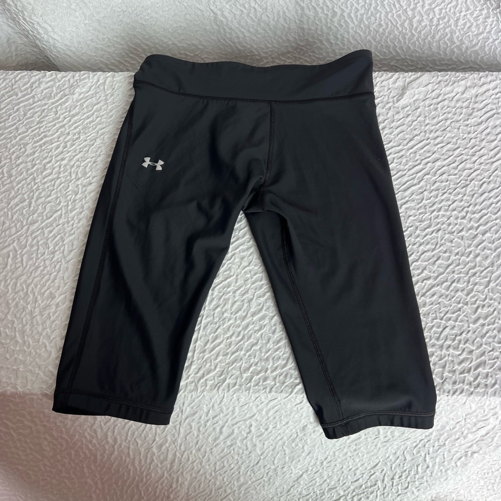 Under Armour Women’s Black Capri Leggings